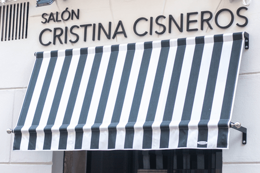 Fachada salón Cristina Cisneros